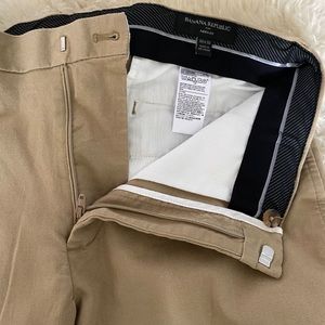 Banana Republic Aiden Fit Chino 30x32
